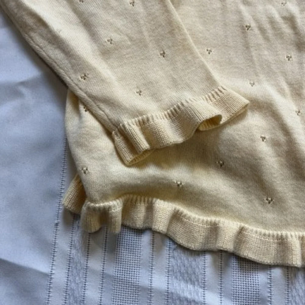 Croft & Barrow Cottagecore Ruffle Cardigan Large Soft Yellow Boho Cozy Knit - Picture 9 of 11